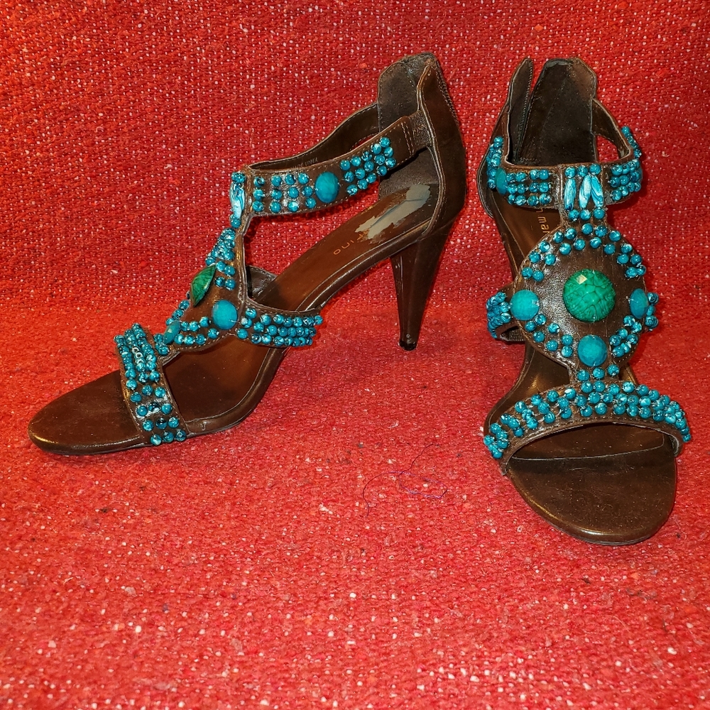 Ann Marino brown faux leather Heeled sandal.